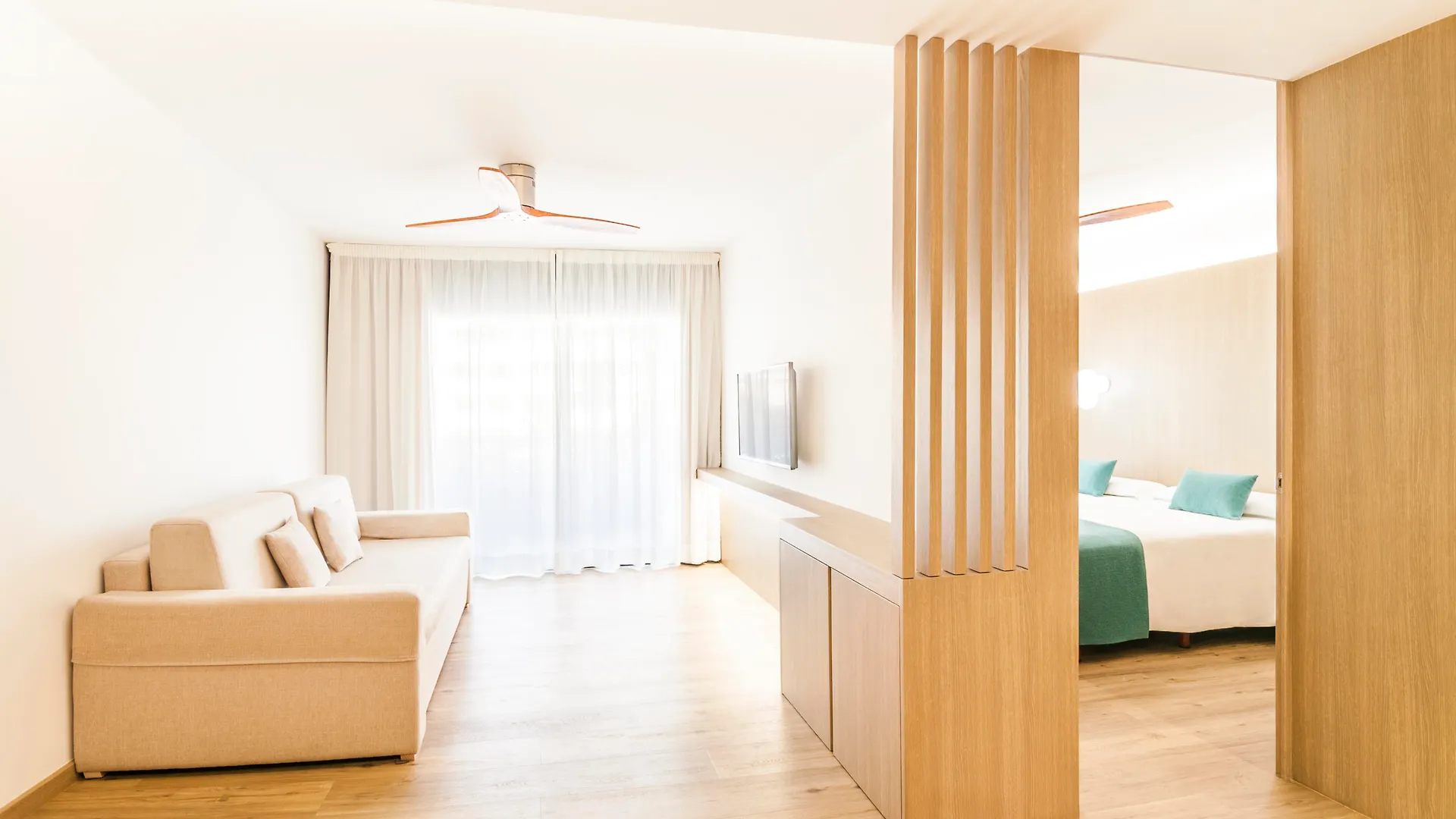 Hotel Parque La Paz 플라야데라스아메리카스 아파트호텔