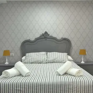 https://apartment-ronda-sant-antoni.catalonia-hotels.com